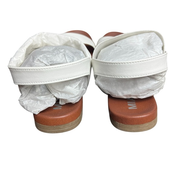 NIB Mia Cindi White Slip-on Sandals with Stretchy Straps 10 - Picture 6 of 7